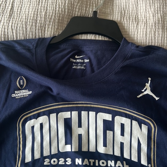 Michigan wolverines long sleeve tee - Picture 5 of 6